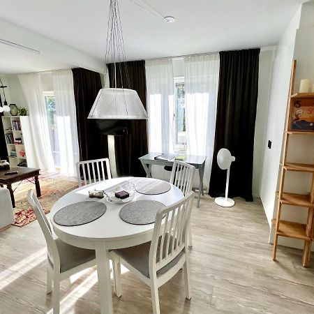 Nyrenoverat Boende I Vackra Jarvso Exterior photo